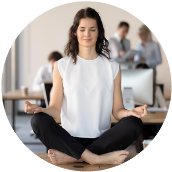 Persona practicando mindfulness